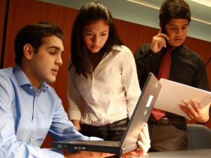 emprendedores trabajando